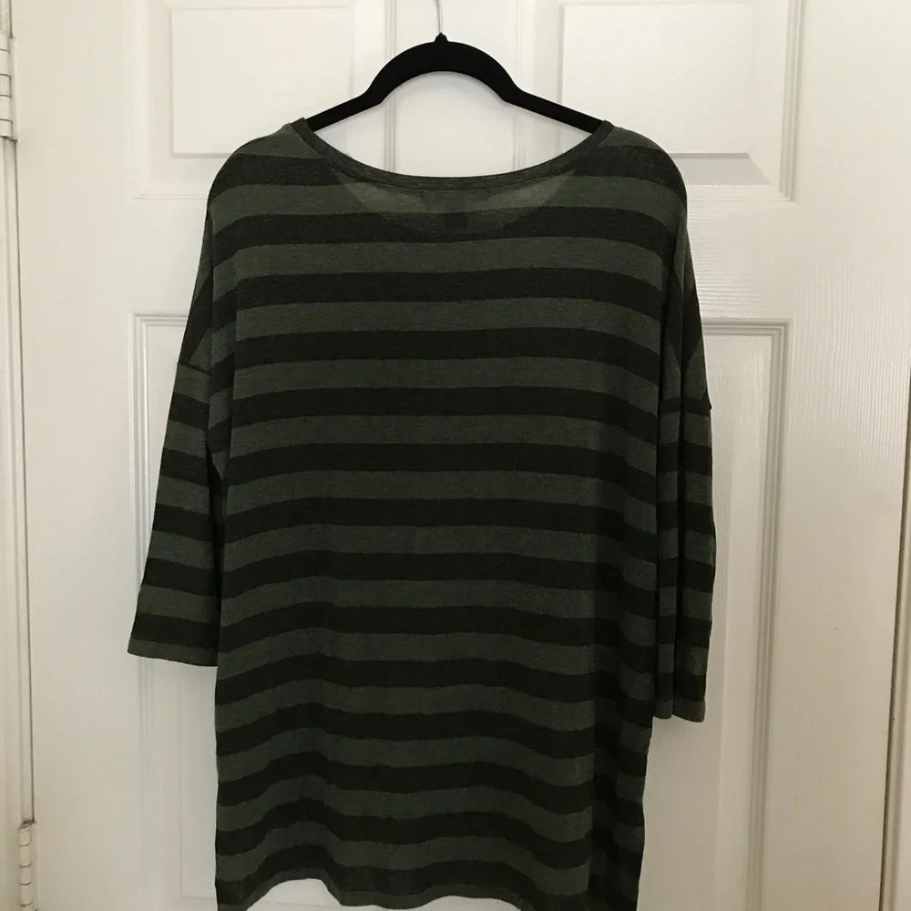 Forever 21 striped shirt - Picture 2 of 3